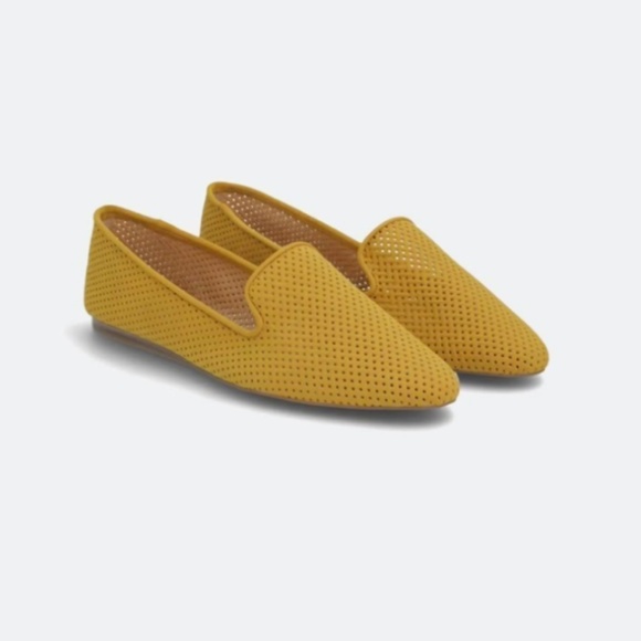 Market & Spruce Shoes - Market & Spruce Tan Flats Size 7.5 NWOT Perfect condition